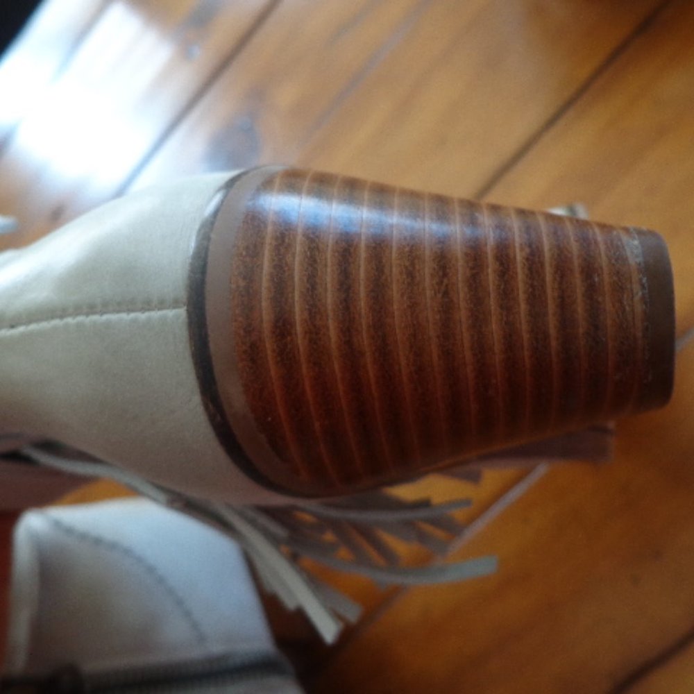 Sam Edelman Louie Bootie Ivory Nubuck 6M Leather - Picture 8 of 8